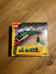 LEGO Creator 40700 Winter Holiday Train (Vánoční vláček) - 2