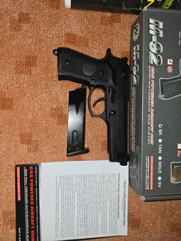 Airsoftová pistole M92, černá, celokov, blowback+Power Green - 2