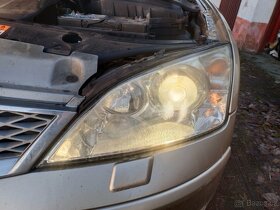 Xenony Ford Mondeo mk3 pěkný stav rok 01-07 - 2
