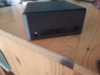 Mini PC Intel Dell® NUC Kit 7i5BNH - 2