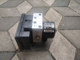 Řídící jednotka ABS (VAG 1K0614517AFBEF) - 2