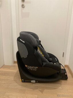 Autosedačka Maxi Cosi s otočnou základnou o 360 - 2