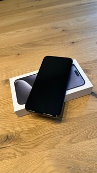 iPhone 15 Pro Max 256 GB – tmavě modrý - 2