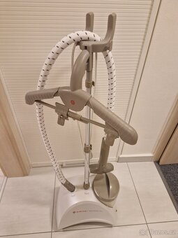 Napařovač oděvů Singer - 2