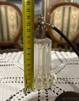 Elegantní vintage parfémový flakon s balónkem - 2