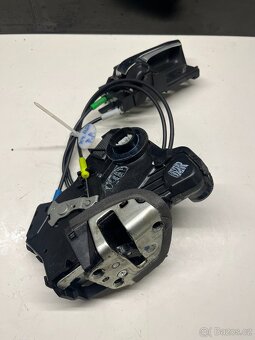 //Zámky Toyota Avensis T25 LP,LZ,PP,PZ,Kufr // - 2