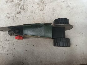 Kolečka ke strunové sekačce Bosch - 2