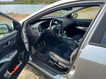 Honda Civic 2.2 ctdi, 103 kW, 8G - 2