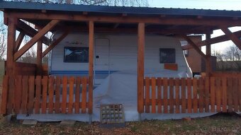 Karavan s přístřeškem - 2