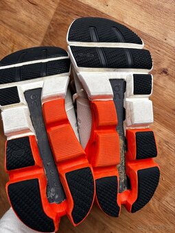 Tenisky on running běžecké boty 2x nošené - 2