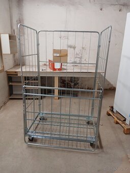 -Pojízdný kontejner. - 2