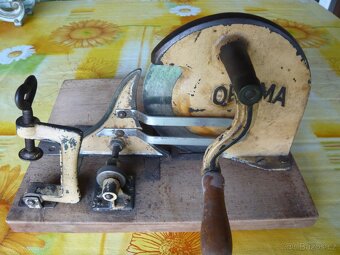 váhy mlýnek kráječ závaží - 2