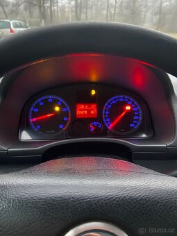 VW Caddy 1.4 benzín se spací vestavbou - 2