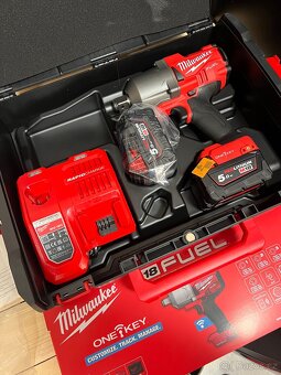Milwaukee M18 ONEFHIWF34-502X – aku rázový utahovák ¾″2×5Ah - 2