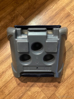 podsedák chicco 15-36kg - 2