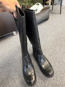 Kožené dámské vysoké kozačky vel 37 - 2