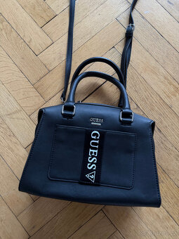 Nová černá kabelka značky Guess - 2