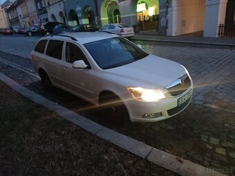 Škoda Octavia  2 1.6 77kw - 2