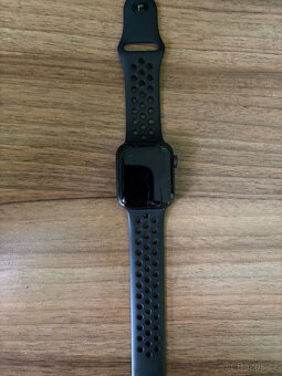 Apple Watch 5 Nike edition - 2