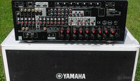 Yamaha RX-V1067 černý - 2