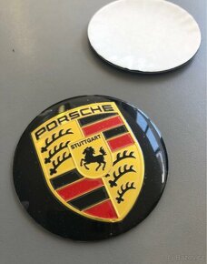 Středové pokličky / samolepky alu kola PORSCHE černé - 2