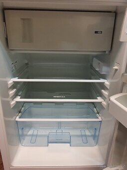 Dovoz - úsporná lednice BEKO s vnitřním mrazákem - 2