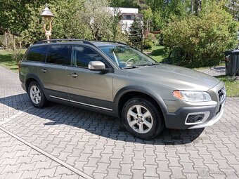 VOLVO XC70 2,4D5 AWD 136kw automat - 2