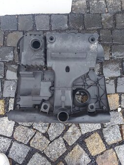 Škoda Fabia 1,4 Kryt motoru - 2