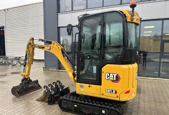 minibagr&Caterpillar•301.8&(16 kW)2,0t-866MTH+2 lyžice - 2