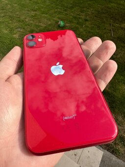 iPhone 11 /64 GB top stav - 2