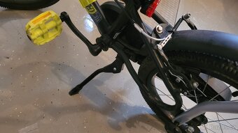 Dětské kolo B'TWIN Dark Hero 500 – 16", pro děti 4–6 let - 2