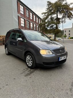 Volkswagen Touran 2.0 TDi - 2