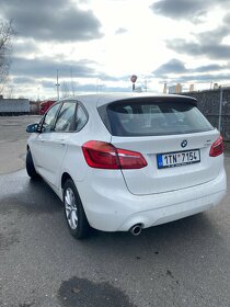 BMW 218i Active Tourer - 2