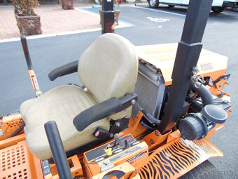 Sekačka na trávu Scag Turf Tiger Kubota Diesel, rok výroby 2 - 2