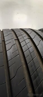 3ks 225/45/17 Goodyear Efficient Grip, 2023, 8.0mm - 2
