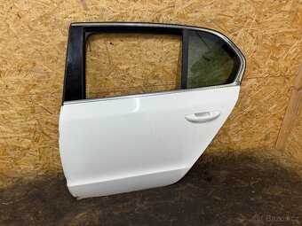 LEVÉ ZADNÍ DVEŘE ŠKODA SUPRB 2 SEDAN - OREZLÉ - 2