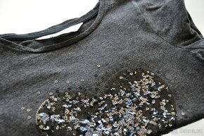 Tričko srdíčko H&M – vel. 122/128 - 2