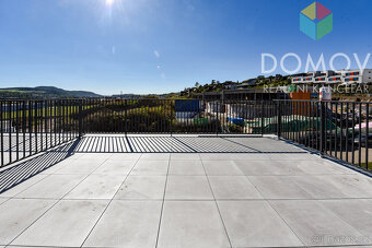 Luxusní nový byt se dvěma terasami a parkovacím stáním - 2