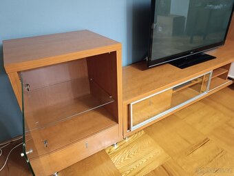 Obývací stěna z masivu- tv stolek / nástěnná police / komody - 2