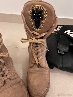 Boty s kamínkovým zdobením - 2