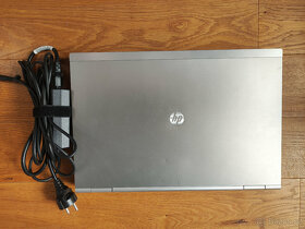 HP ELITEBOOK 8560p - 2
