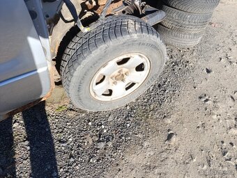 15" zimni subaru Forester 205/70 R15 5x100 - 2