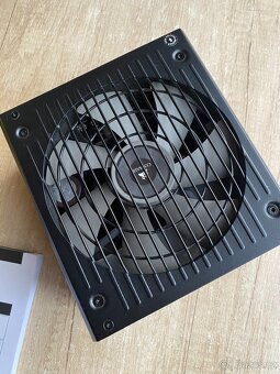 PC zdroj Corsair RM850x GOLD (850 W) - 2