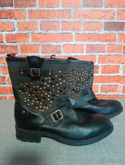 Různé dámské boty velikost 39 - 2