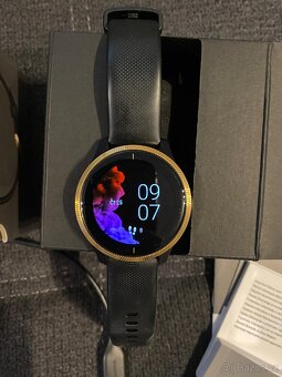 Chytré hodinky Garmin Venu – AMOLED, GPS, Garmin Pay (komple - 2
