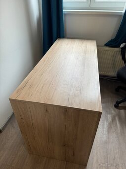 Pracovní stůl - 2