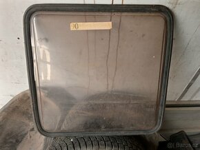 PLASTOVÉ OKNO-KARAVAN-OBYTNÉ VOZIDLO - 2