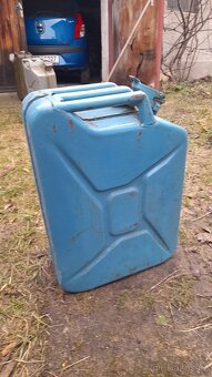 Plechoý kanystr 20L - 2