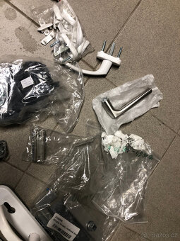 Kliky 7ks + příslušenství, cena celkem - 2