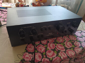 AKAI AM 2200 - 2